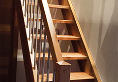 Treppe aus Vollholz