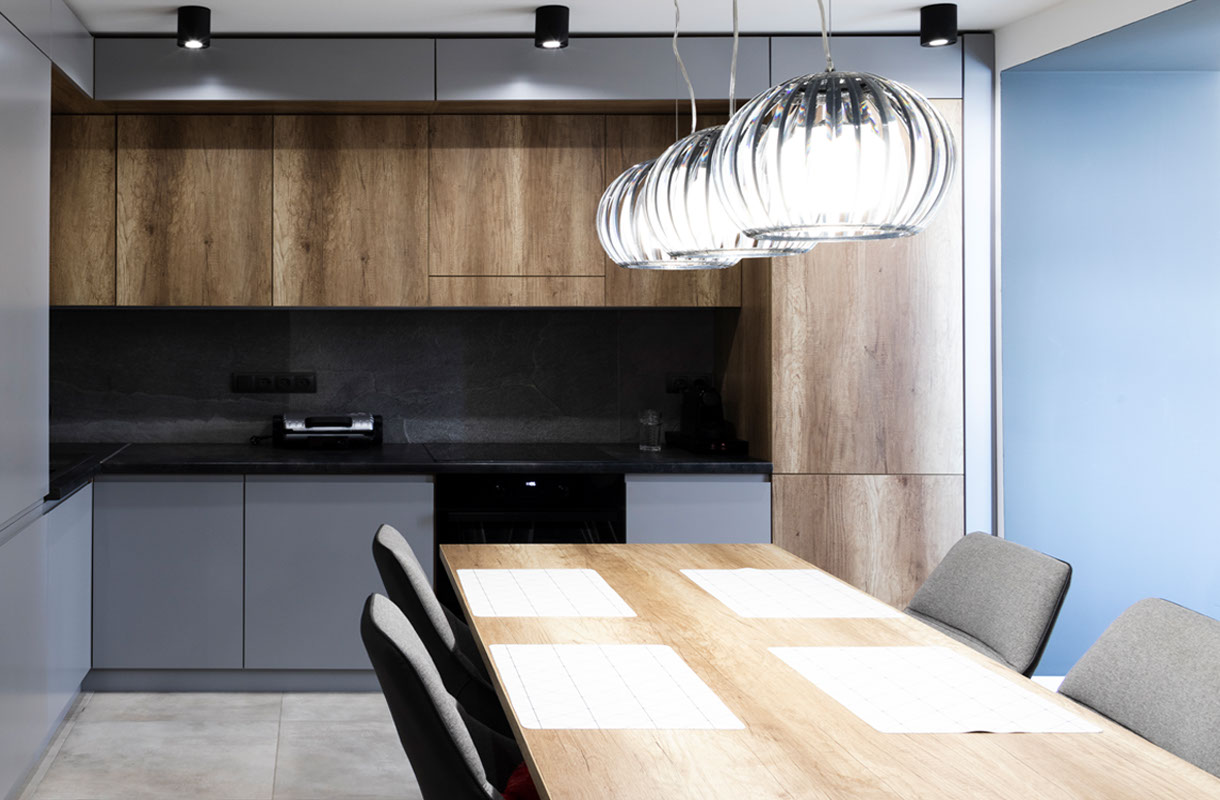 Imagefoto: moderne Küche mit Esstisch